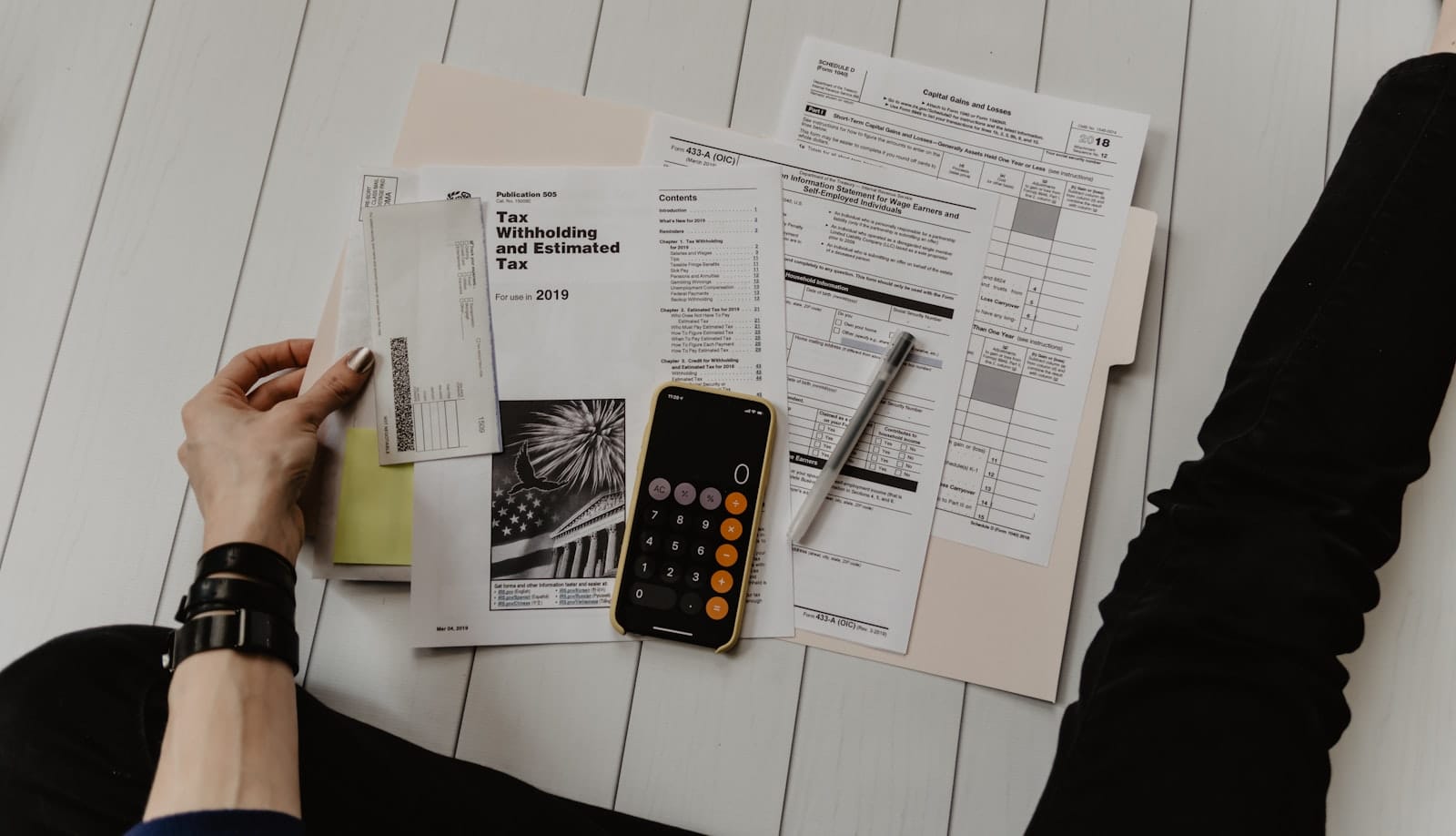 Blank estimate document on a desk
